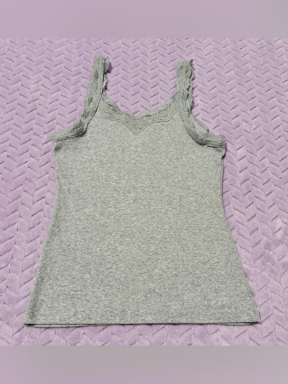 SO Lace-Trim Ribbed Camisole - Light Gray